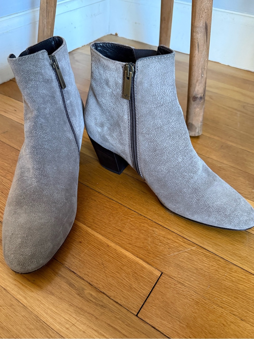 Aquatalia Faylynn Suede Leather Ankle Boot Bootie Quiet Luxury Minimalist Chic